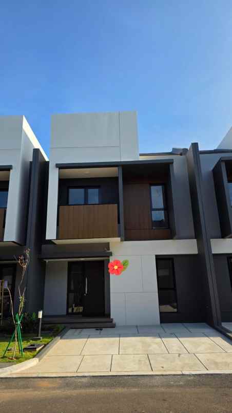 disewakan rumah cluster regia summarecon
