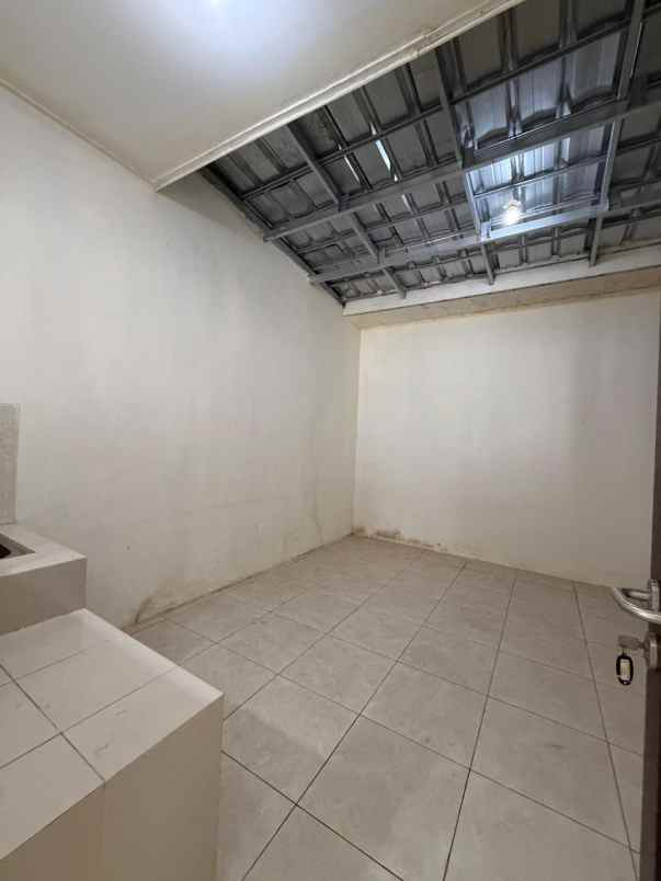 disewakan rumah cluster shinano jakarta
