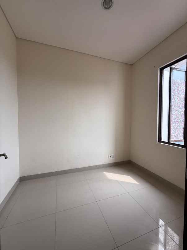 disewakan rumah cluster shinano jakarta