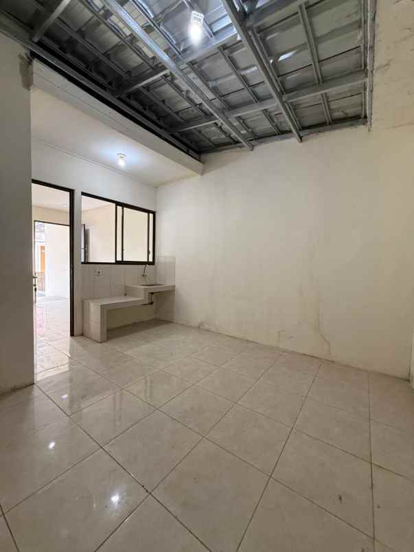 disewakan rumah cluster shinano jakarta
