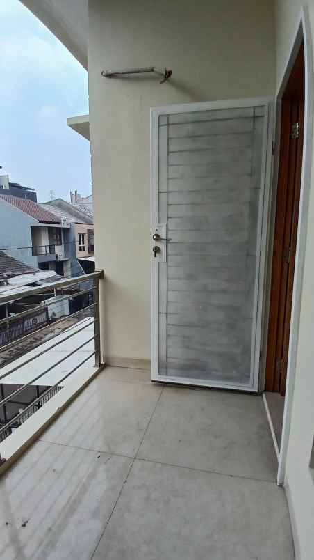 disewakan rumah janur asri kelapa gading