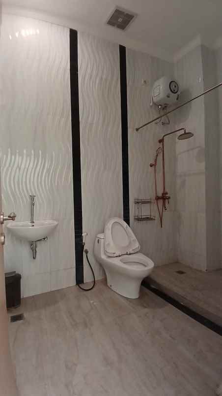 disewakan rumah janur asri kelapa gading