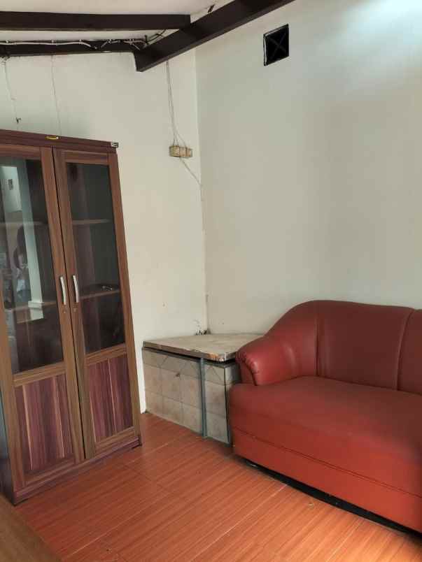 disewakan rumah komplek sariwangi