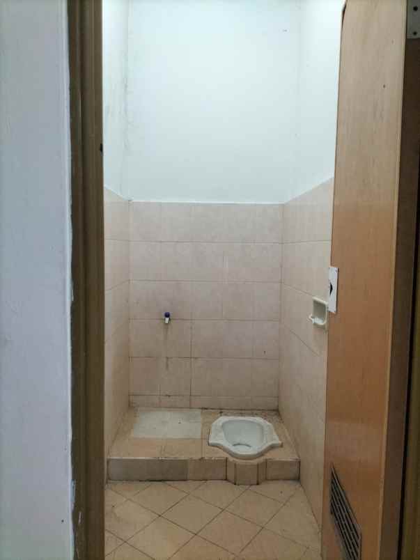 disewakan rumah komplek sariwangi