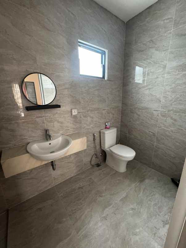 disewakan rumah lavon swan city cluster