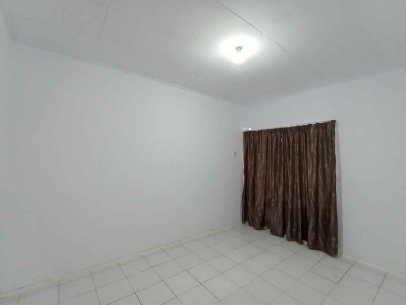 disewakan rumah pelepah kelapa gading