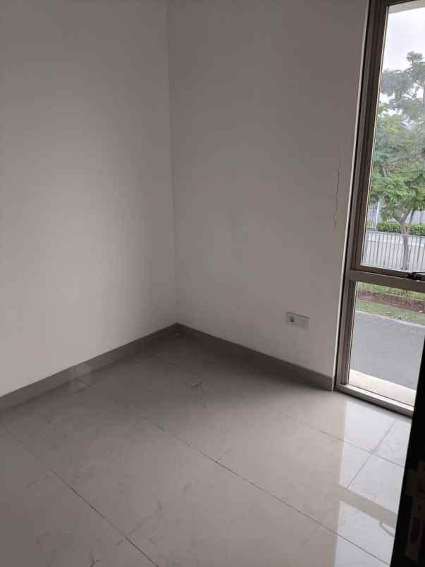 disewakan rumah salembaran jati