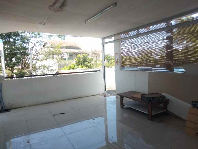 disewakan rumah sariwangi selatan