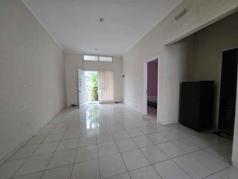 disewakan rumah suvarna sutera cluster bayu