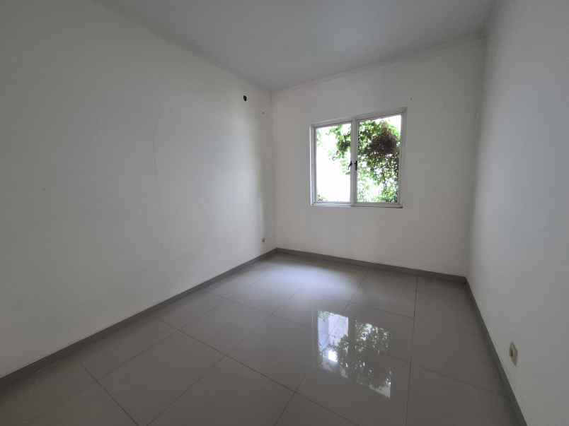 disewakan rumah suvarna sutera tangerang