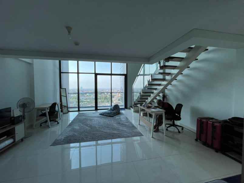 disewakan vieloft soho sky residence ciputra world