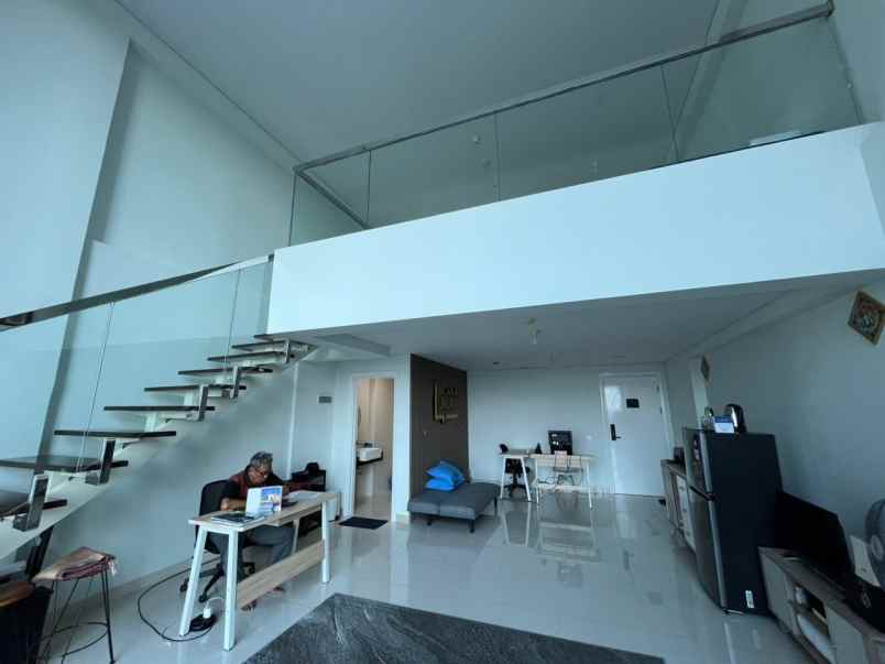 disewakan vieloft soho sky residence ciputra world