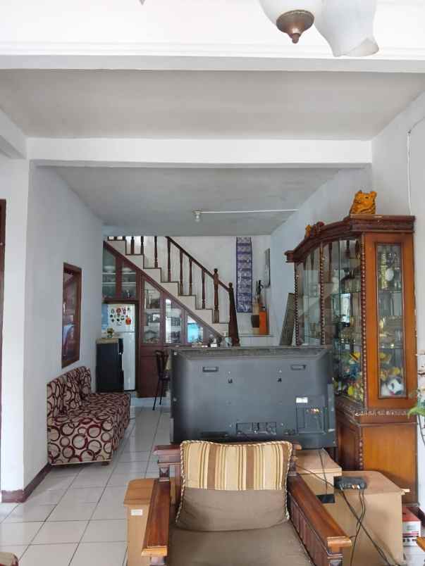 jual cepat rumah siap huni di cipageran 2 lantai