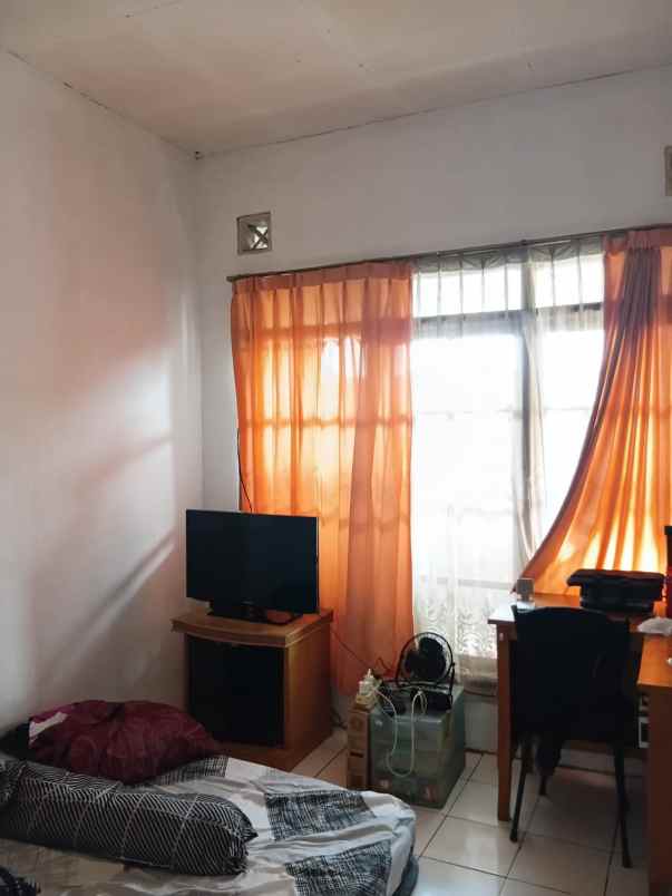 jual cepat rumah siap huni di cipageran 2 lantai