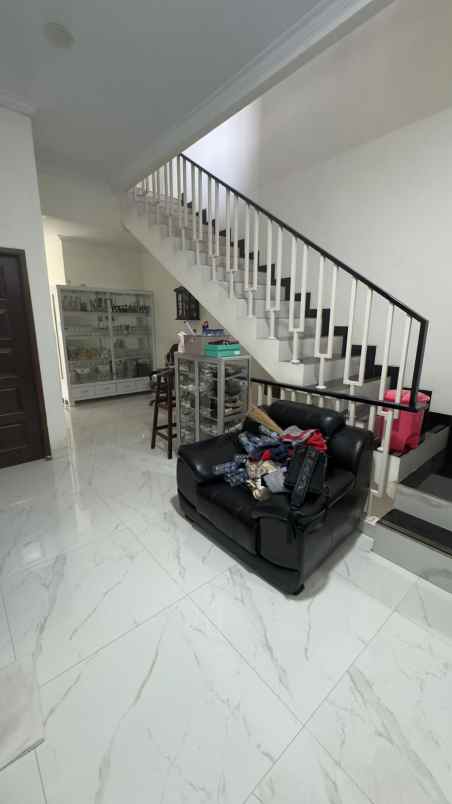 jual rumah cantik dan kost komplek di kebon