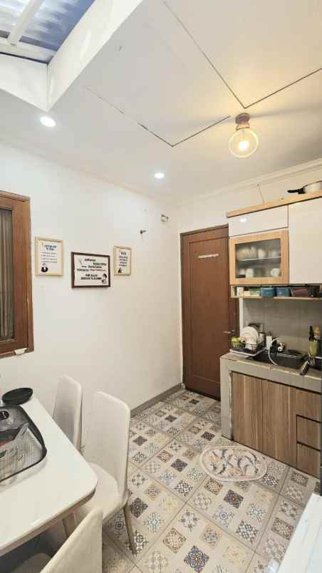 jual rumah furnished cluster calista regency 9 condet