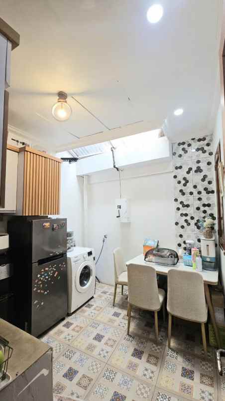jual rumah furnished cluster calista regency 9 condet