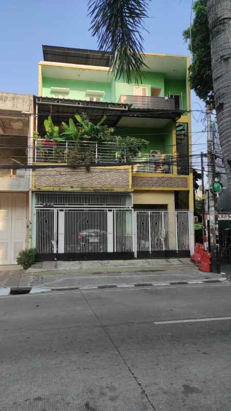 jual rumah kost selangkah dari itc cempaka mas sumur
