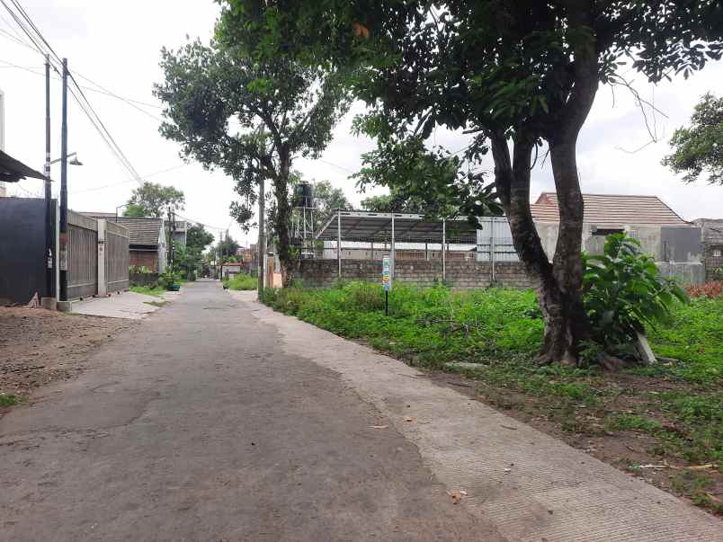 jual tanah lingkungan perumahan manukan tiyasan concat