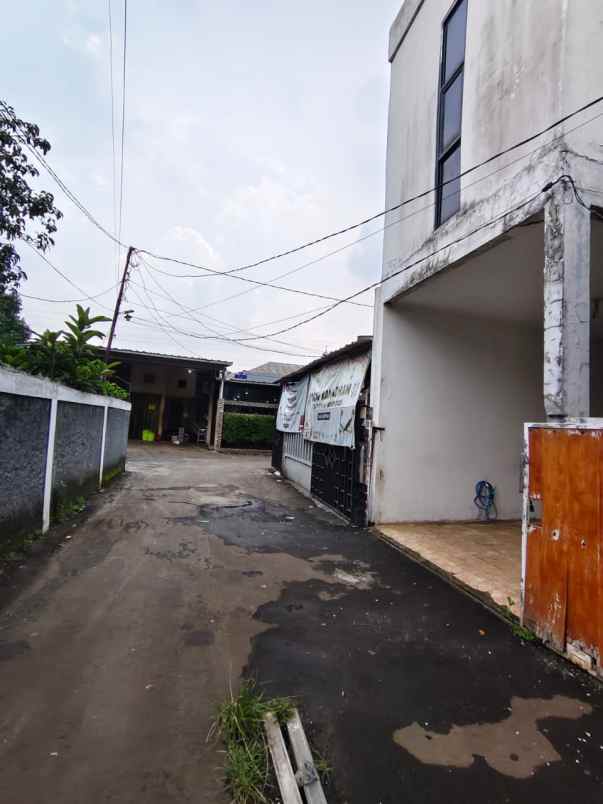 over kredit murah jual bu rumah strategis di depok