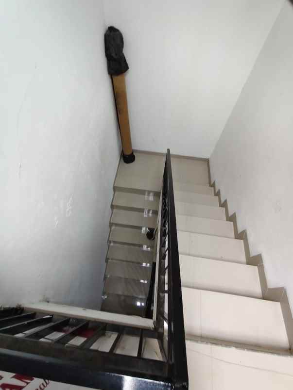 over kredit murah jual bu rumah strategis di depok