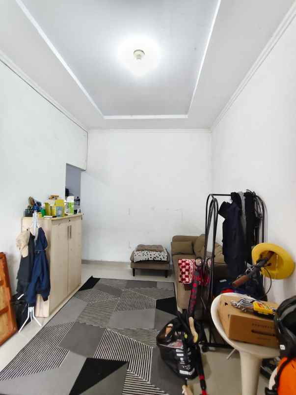 over kredit murah jual bu rumah strategis di depok