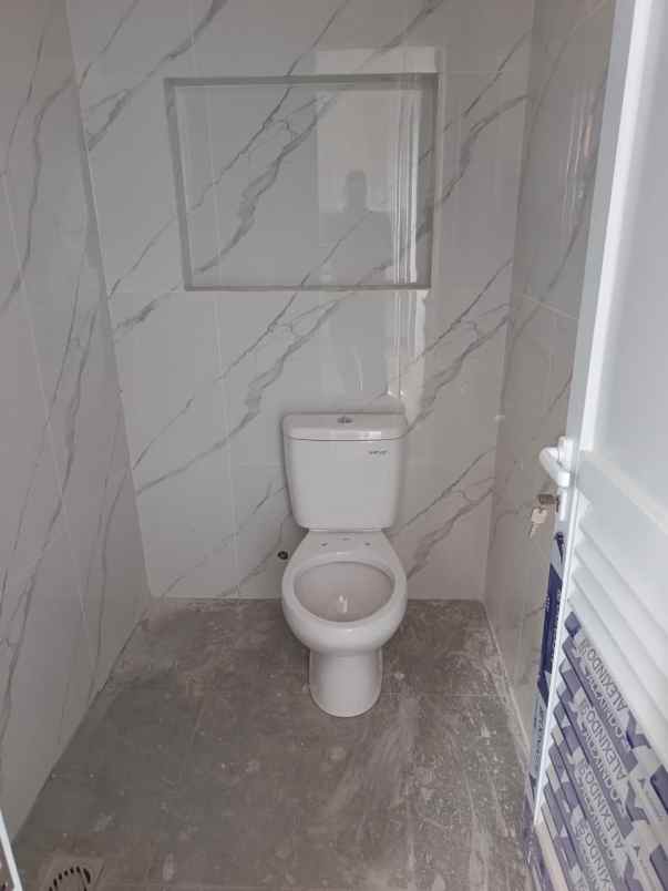 ruko 2 lantai baru 8 unit siap kontrak di denpasar