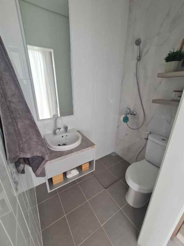 rumah 2 kamar tidur lokasi strategis