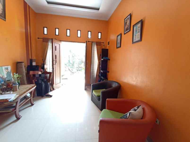 rumah 2 lantai dekat smp 6 depok