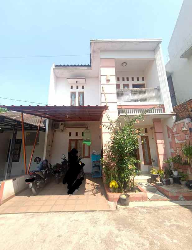 rumah 2 lantai dekat smp 6 depok