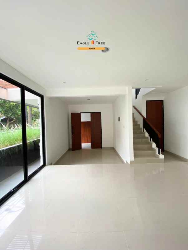 rumah 2 lantai dengan private pool di bintaro sektor 9