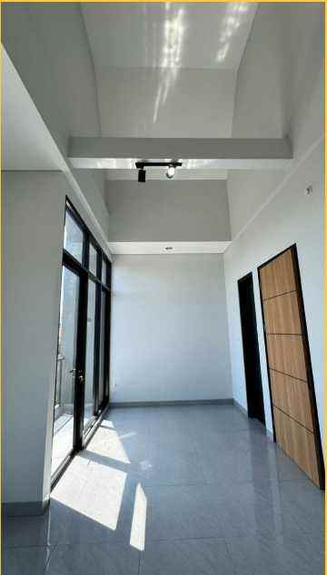 rumah 2 lantai di mampang depok