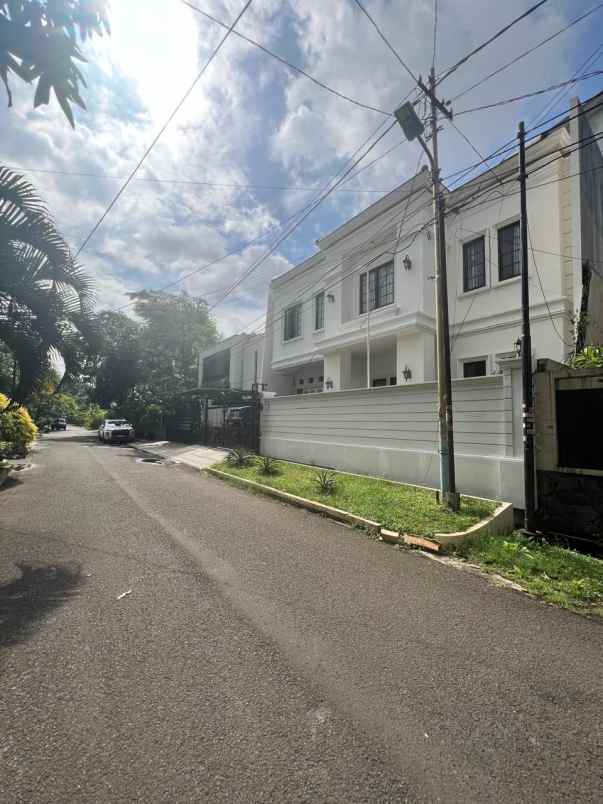 rumah 2 lantai di pulomas jakarta timur