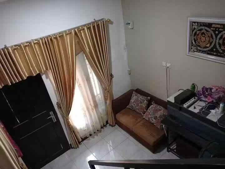 rumah 2 lantai murah 200 juta nego
