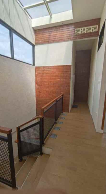 rumah 2 lantai siap huni di perumnas beji depok