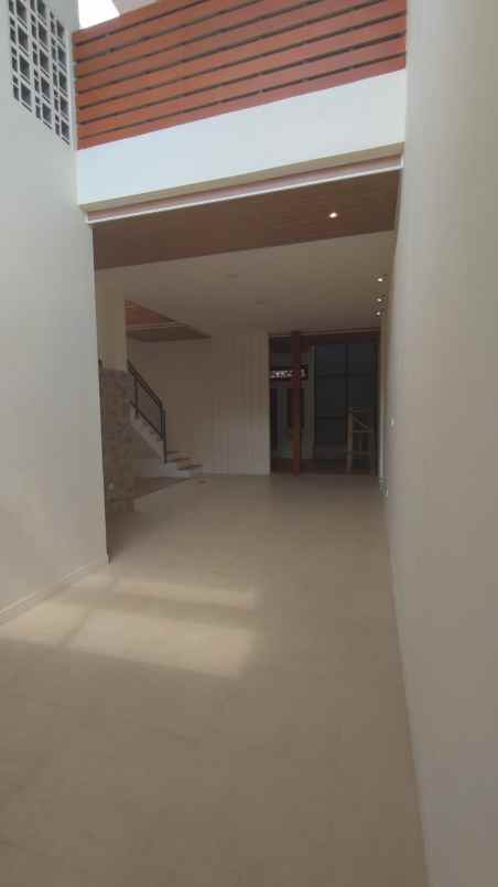 rumah 2 lantai siap huni di perumnas beji depok