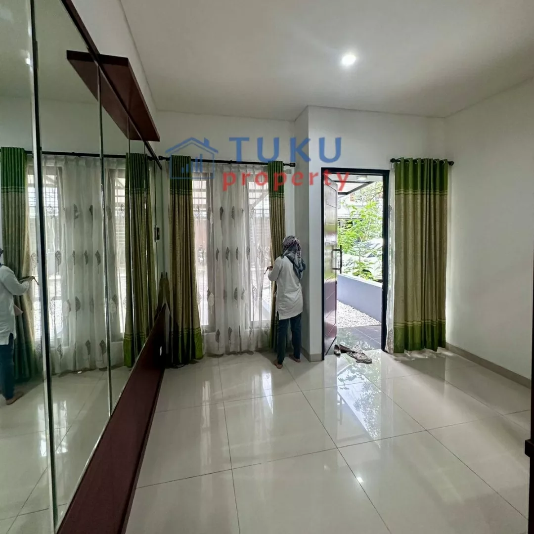 rumah 2 lt di bsd bintaro dekat sekolah jepang