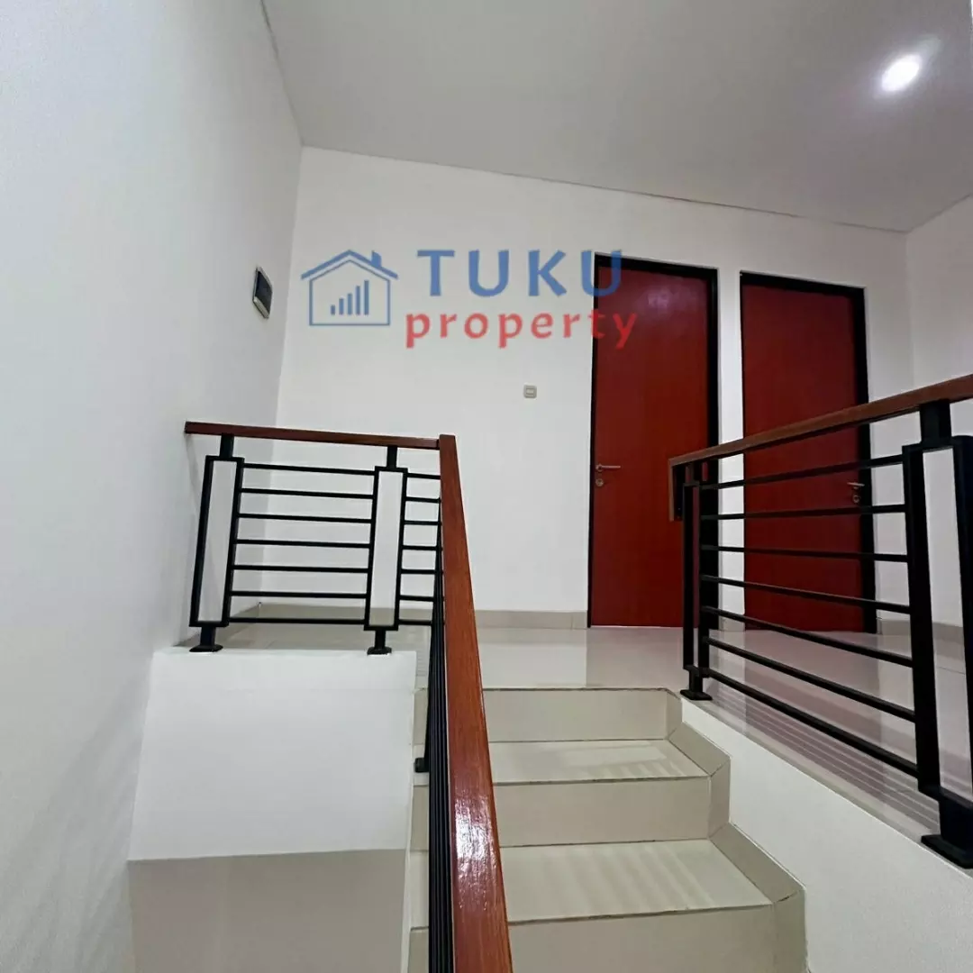 rumah 2 lt di bsd bintaro dekat sekolah jepang