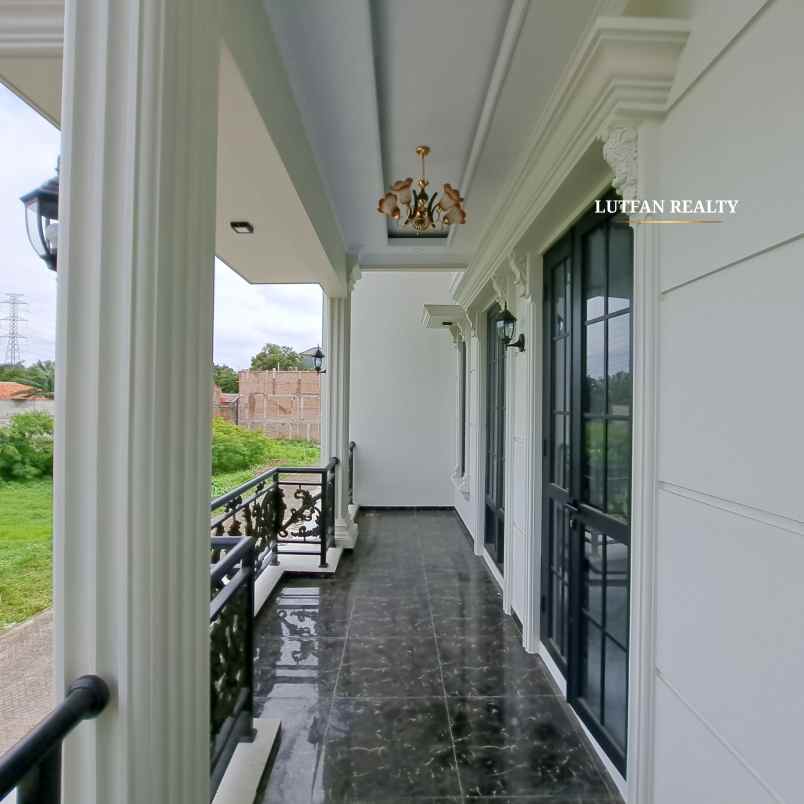 rumah 3 lantai jagakarsa dekat stasiun