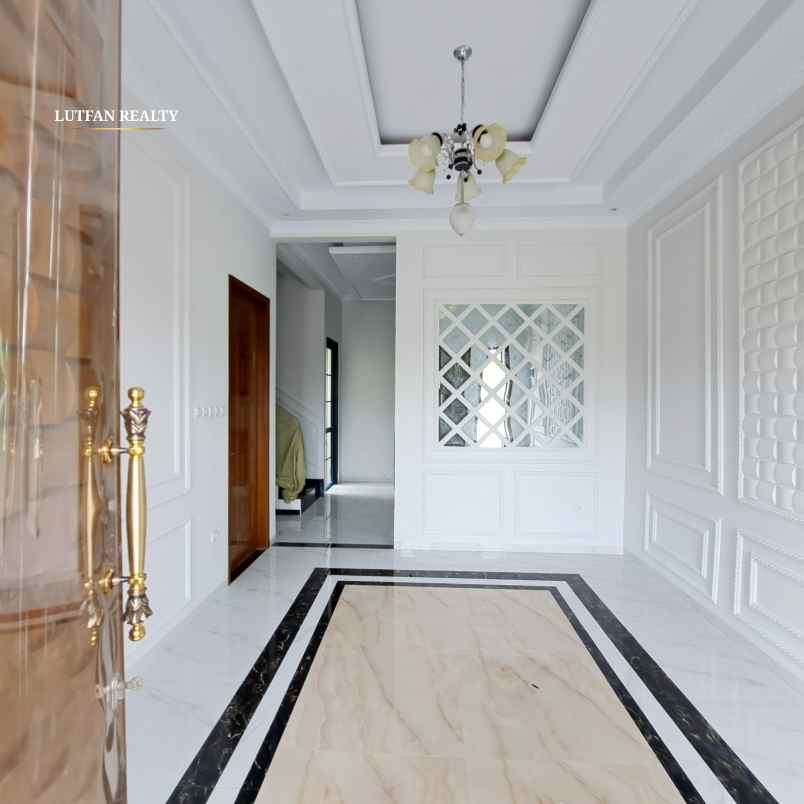 rumah 3 lantai jagakarsa dekat stasiun