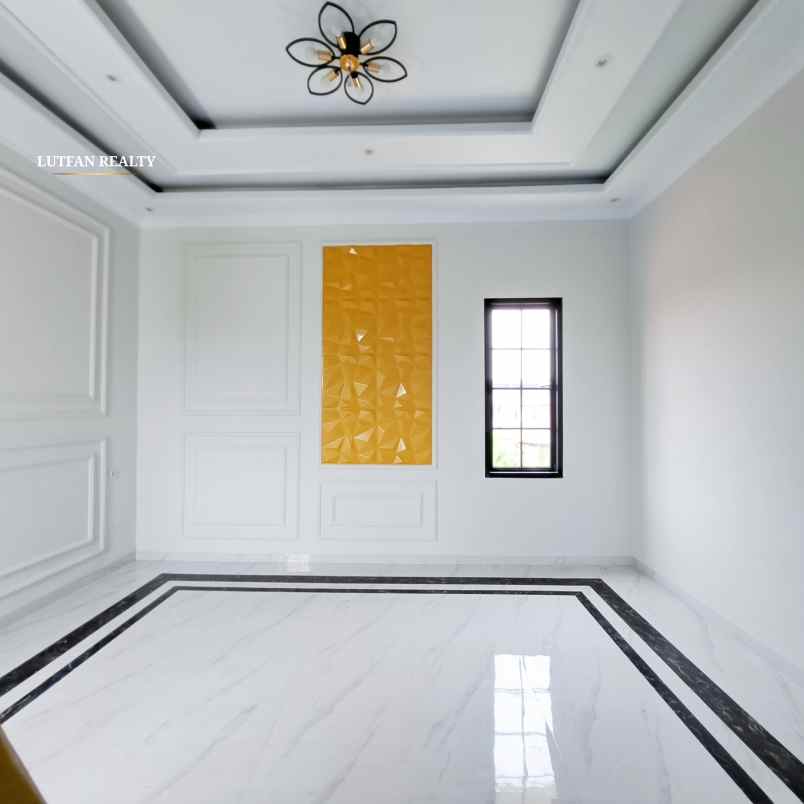 rumah 3 lantai jagakarsa dekat stasiun