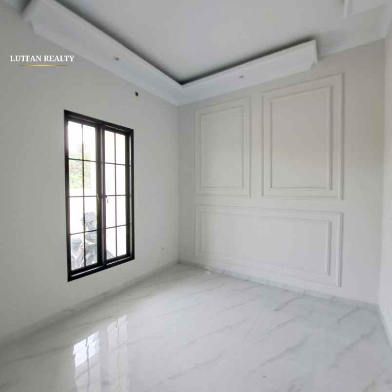 rumah 3 lantai jagakarsa dekat stasiun