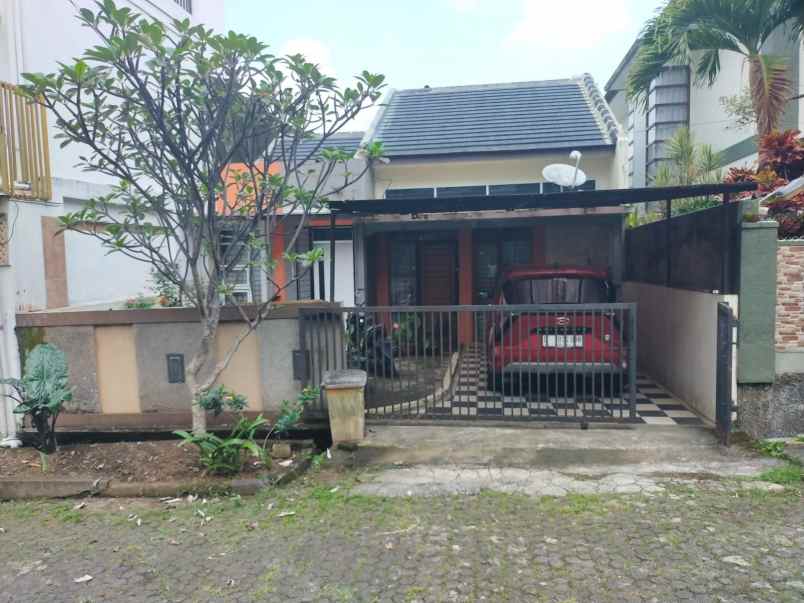 rumah 4 kamar tidur cihanjuang kabupaten bandung barat