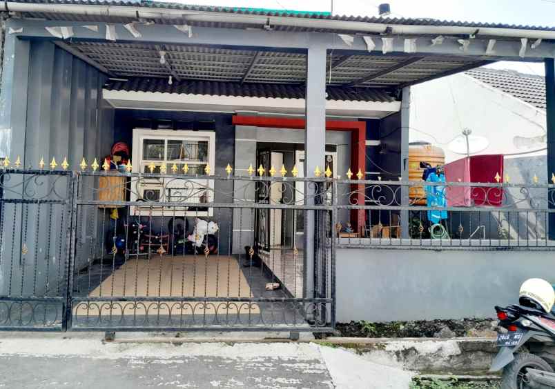 rumah asri nyaman strategis di kota bandung