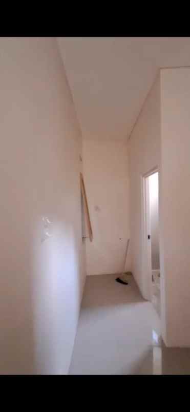 rumah baru dalam cluster di bebedahan sawangan depok