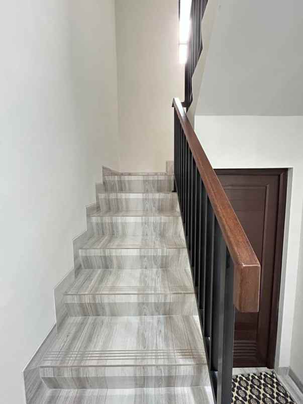 rumah baru mewah siap huni dipondok kelapa durensawit