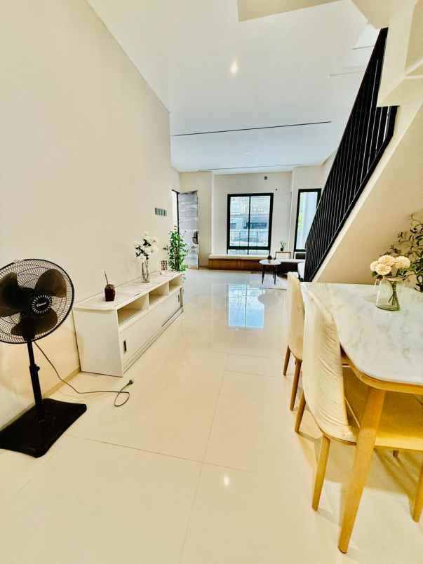 rumah baru modern di nusaloka bsd lt 98 lb 133 rp 2 4m