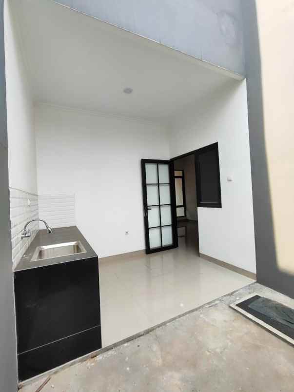 rumah baru ready di dekat pintu toll cimanggis depok
