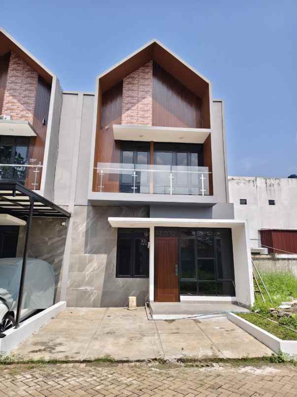 rumah baru ready di dekat pintu toll cimanggis depok