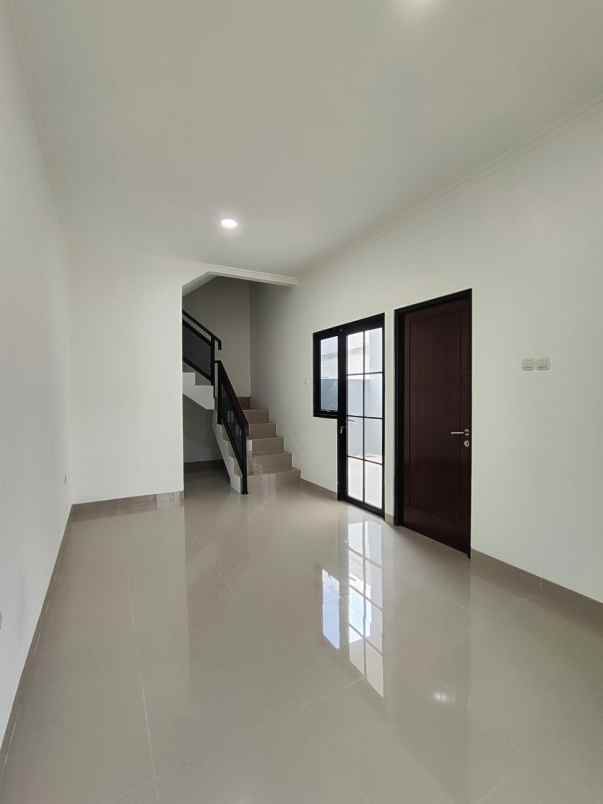 rumah baru ready di dekat pintu toll cimanggis depok